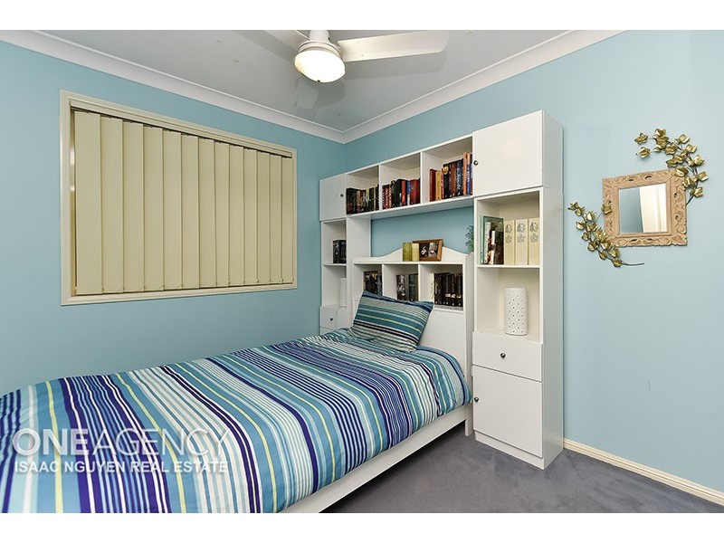 23 Starr Street, Forest Lake QLD 4078