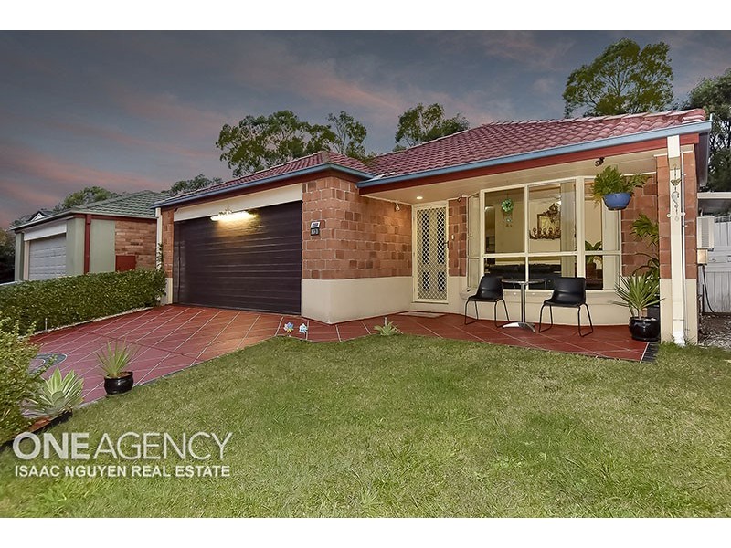 23 Starr Street, Forest Lake QLD 4078