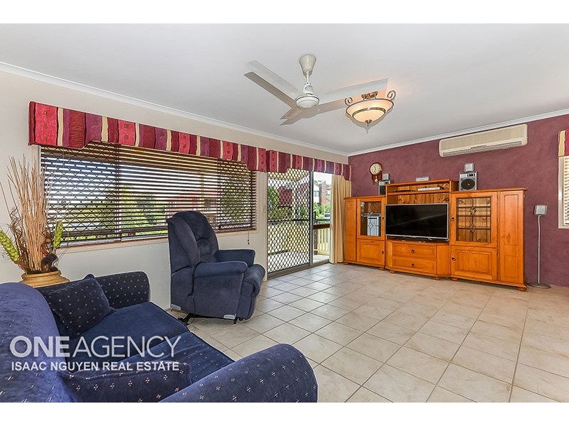 42 Tinaroo St, Durack QLD 4077