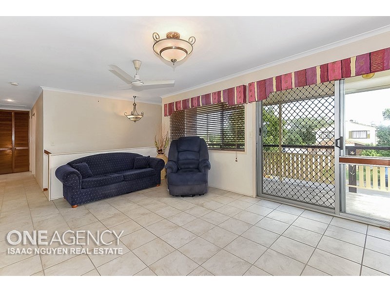 42 Tinaroo St, Durack QLD 4077