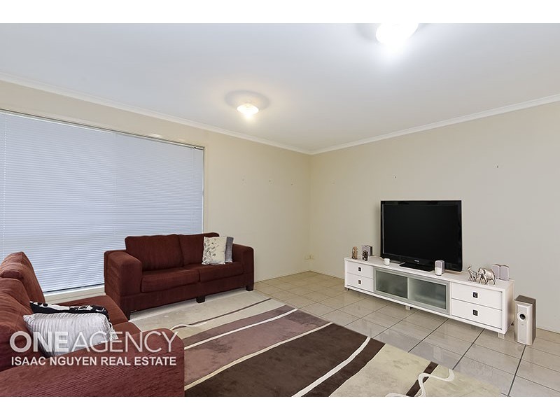 10/17 Gibbs St, Churchill QLD 4305