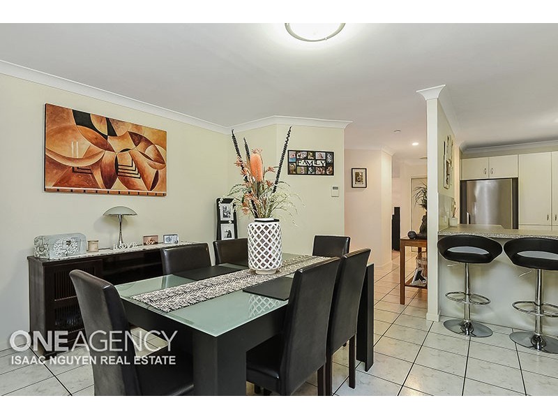 127 Clarendon Circuit, Forest Lake QLD 4078