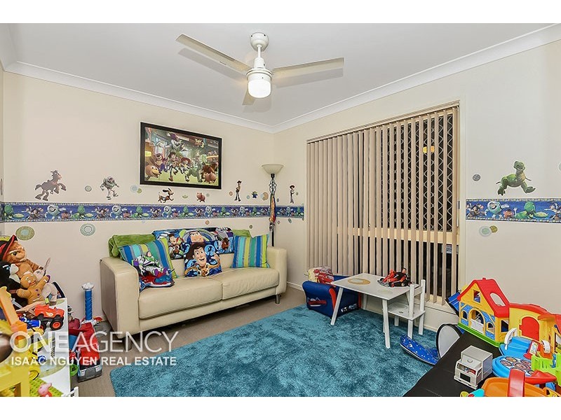 127 Clarendon Circuit, Forest Lake QLD 4078