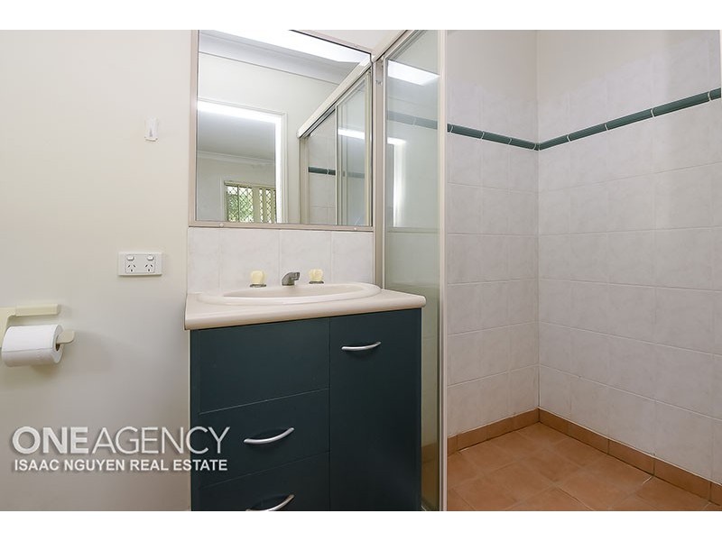 48 Roseglen Street, Greenslopes QLD 4120