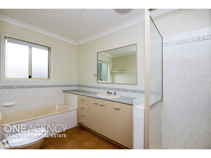 48 Roseglen Street, Greenslopes QLD 4120