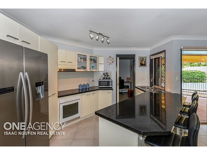 22 Baxter Crescent, Forest Lake QLD 4078