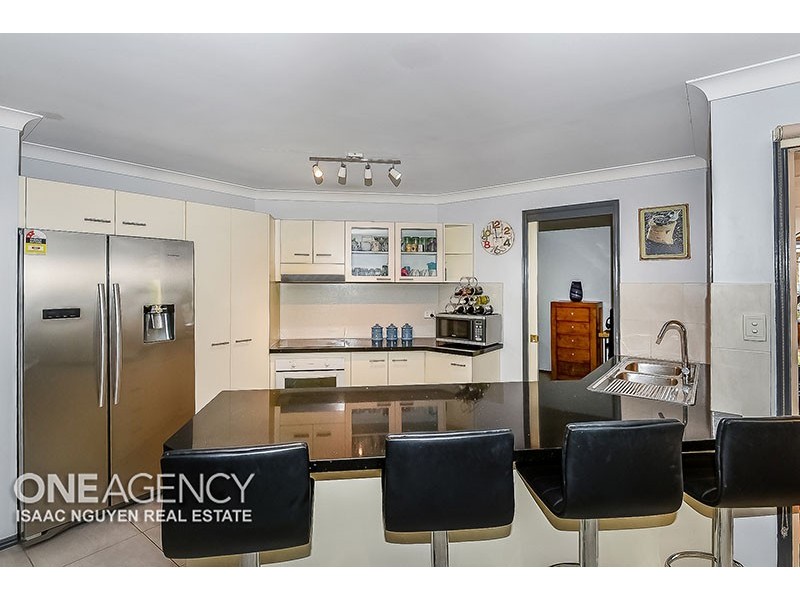 22 Baxter Crescent, Forest Lake QLD 4078