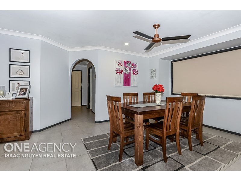 22 Baxter Crescent, Forest Lake QLD 4078