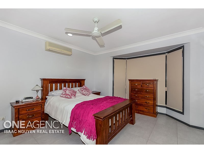 22 Baxter Crescent, Forest Lake QLD 4078