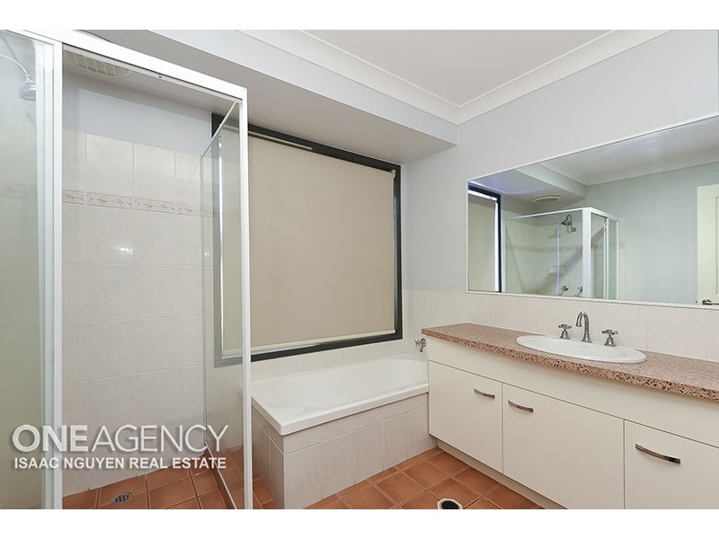 22 Baxter Crescent, Forest Lake QLD 4078