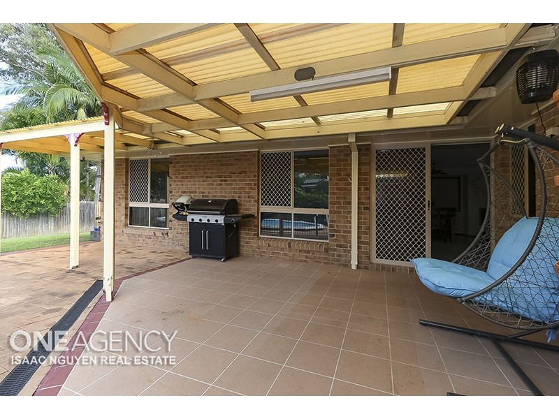 22 Baxter Crescent, Forest Lake QLD 4078