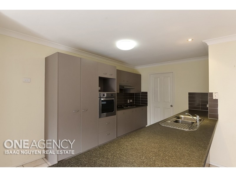 19 Budawang St, Parkinson QLD 4115