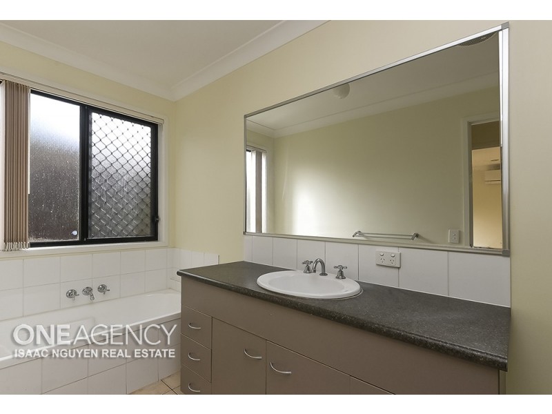 19 Budawang St, Parkinson QLD 4115