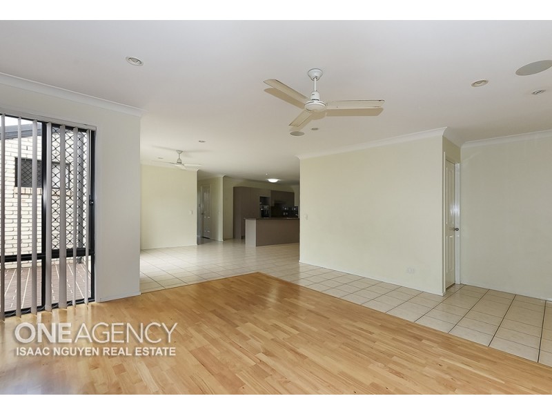 19 Budawang St, Parkinson QLD 4115