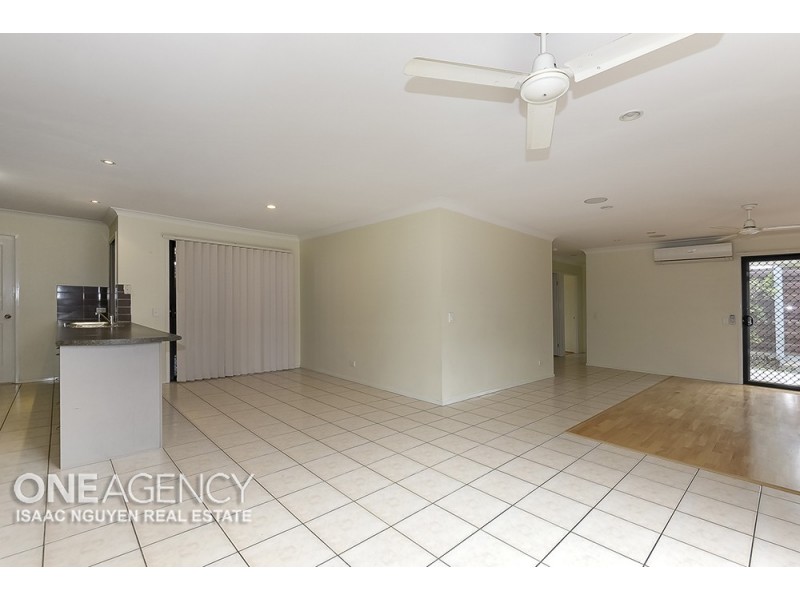 19 Budawang St, Parkinson QLD 4115