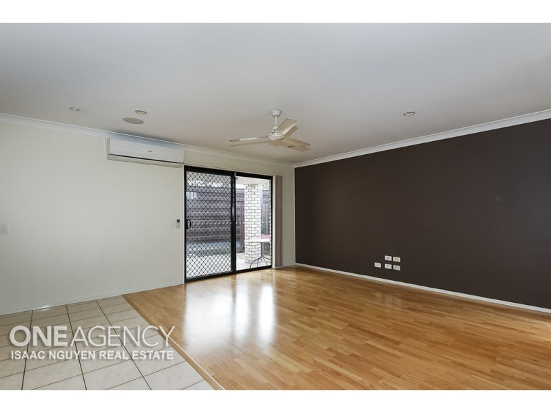 19 Budawang St, Parkinson QLD 4115