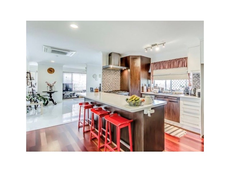 22 Murray Place, Forest Lake QLD 4078