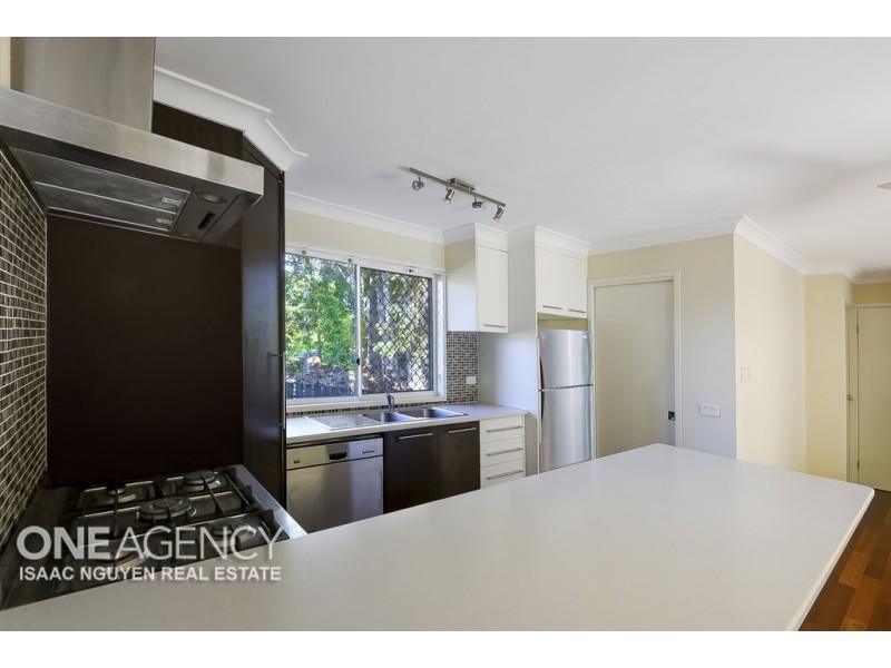 22 Murray Place, Forest Lake QLD 4078