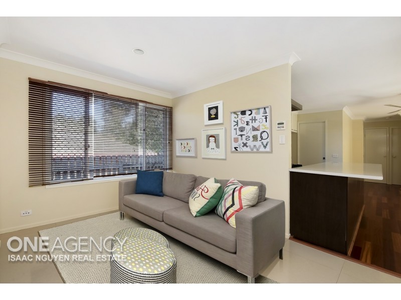 22 Murray Place, Forest Lake QLD 4078