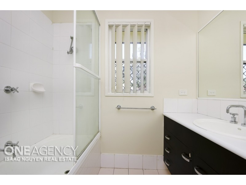 22 Murray Place, Forest Lake QLD 4078