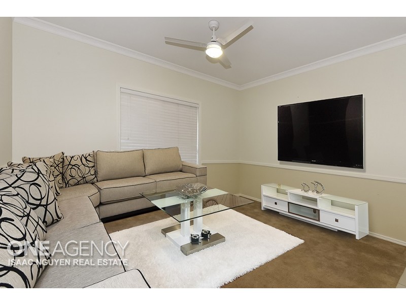 38 Frankland Ave, Waterford QLD 4133