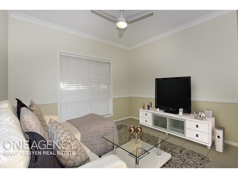 38 Frankland Ave, Waterford QLD 4133