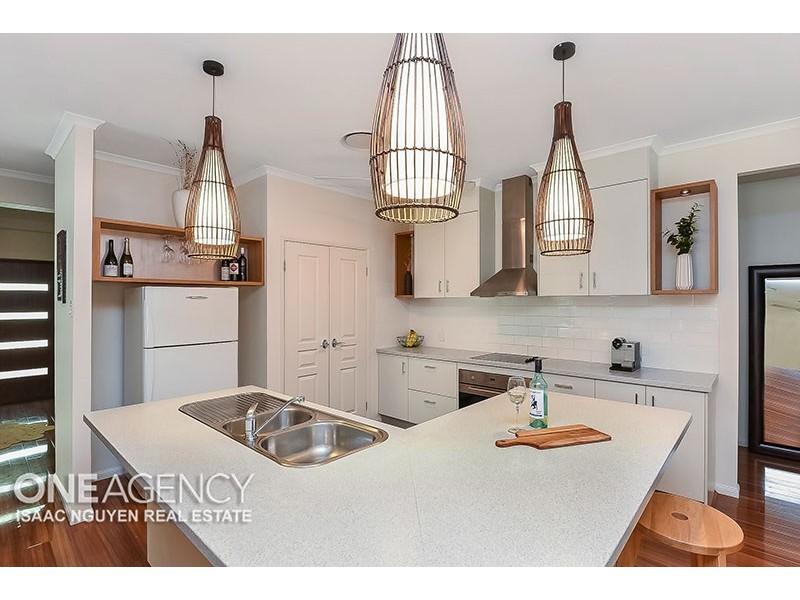 45 Hinchinbrook Cct, Forest Lake QLD 4078