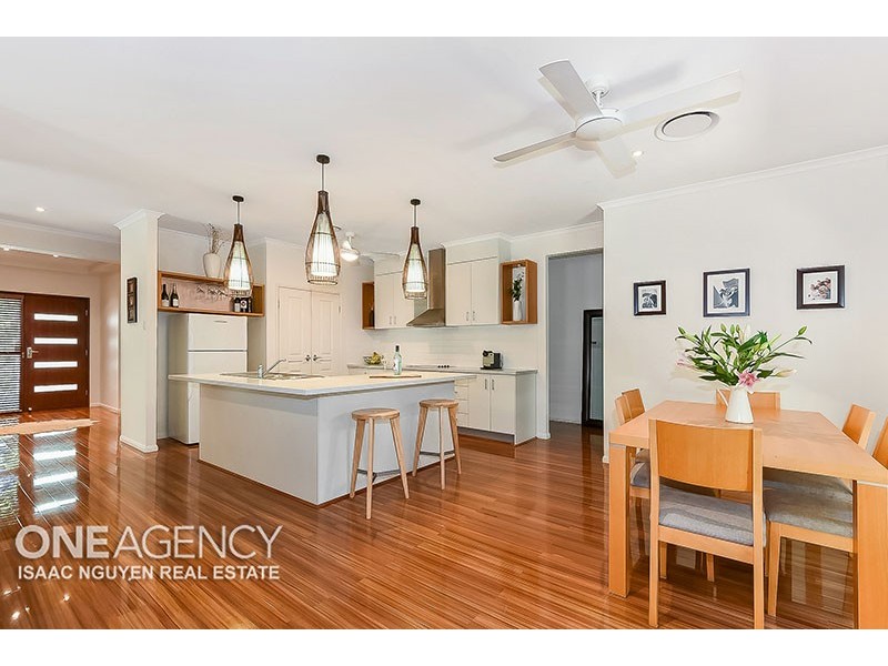 45 Hinchinbrook Cct, Forest Lake QLD 4078