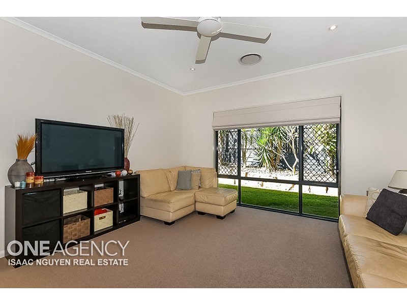 45 Hinchinbrook Cct, Forest Lake QLD 4078