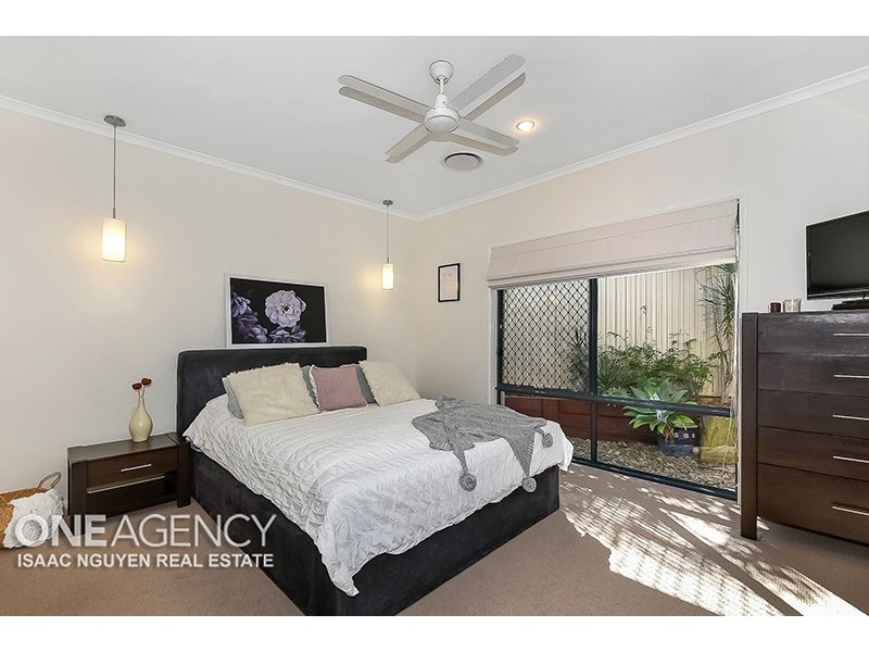 45 Hinchinbrook Cct, Forest Lake QLD 4078