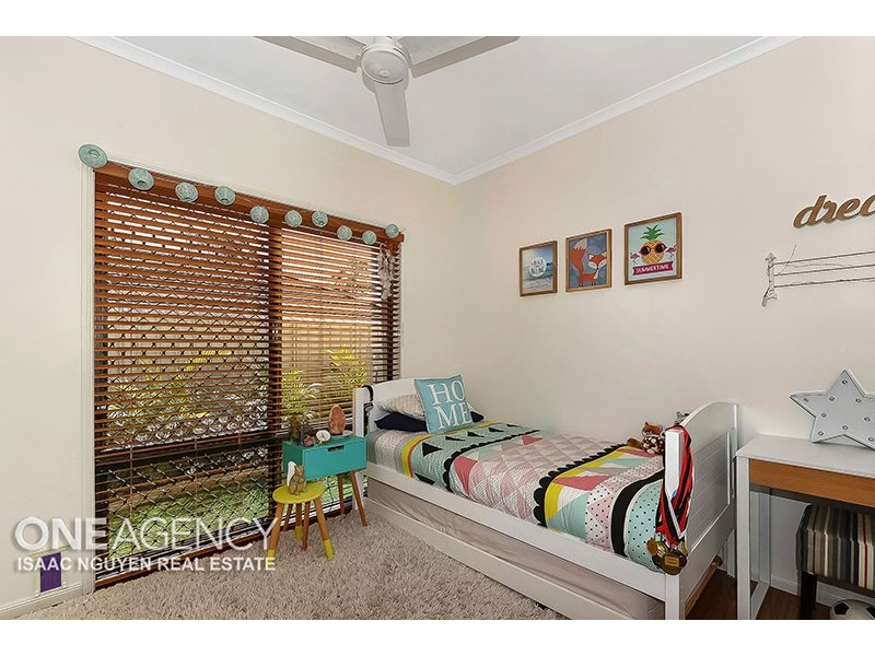 45 Hinchinbrook Cct, Forest Lake QLD 4078