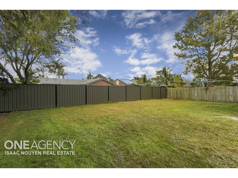 64 Tansey Drive, Tanah Merah QLD 4128
