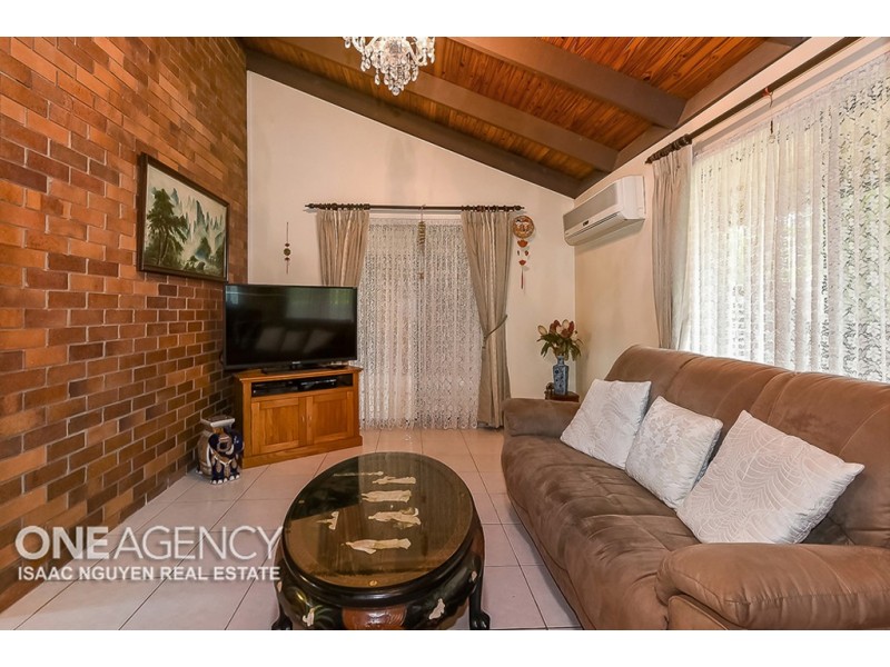 63 Tinaroo St, Durack QLD 4077