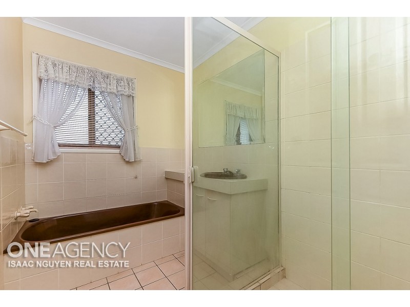 63 Tinaroo St, Durack QLD 4077