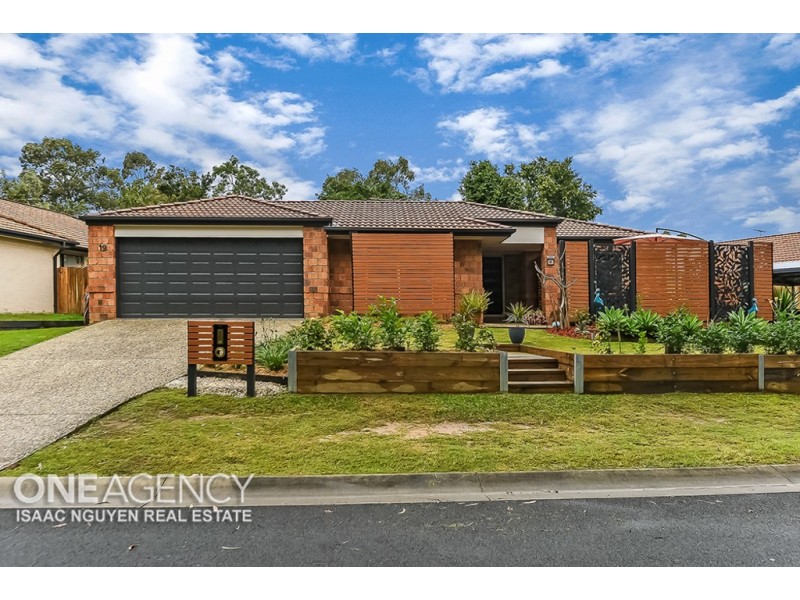 19 Leyburn Cres, Forest Lake QLD 4078