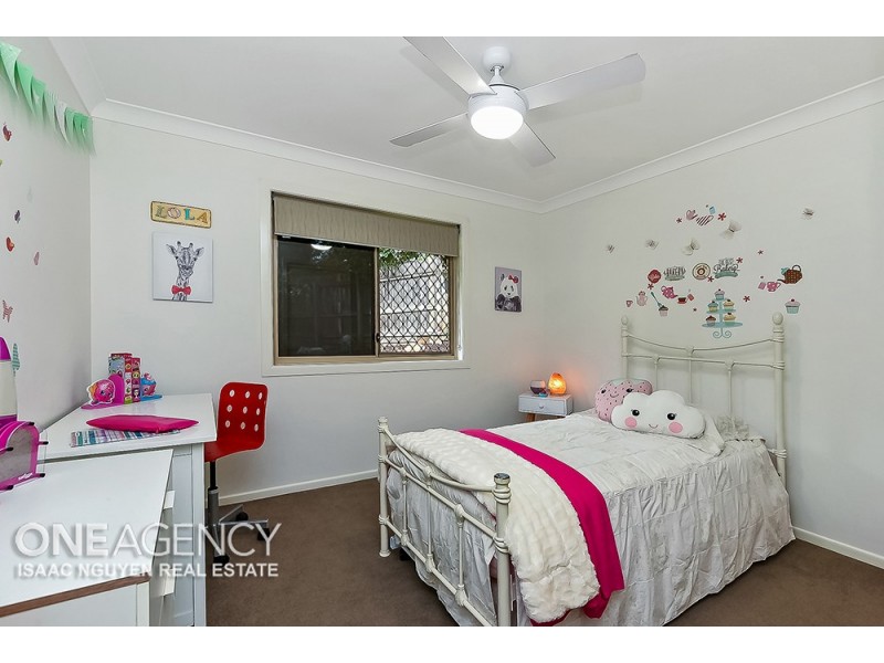 19 Leyburn Cres, Forest Lake QLD 4078