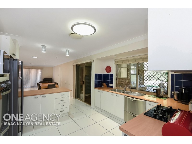 3 Springfield Pl, Forest Lake QLD 4078