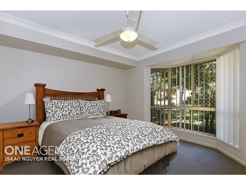 52 Acorn Street, Forest Lake QLD 4078