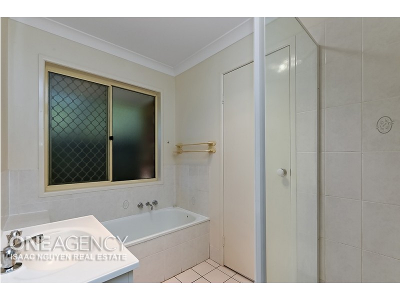 52 Acorn Street, Forest Lake QLD 4078