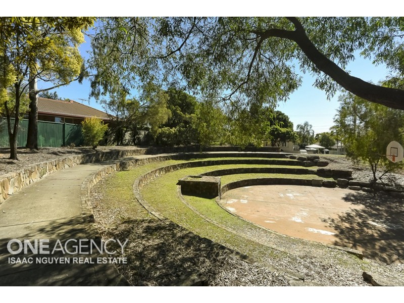 52 Acorn Street, Forest Lake QLD 4078