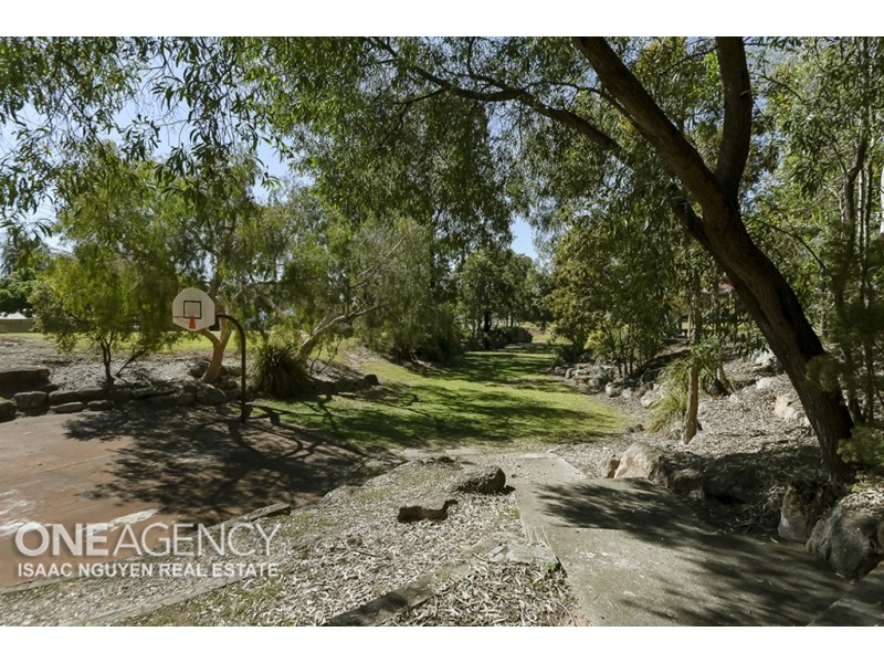 52 Acorn Street, Forest Lake QLD 4078