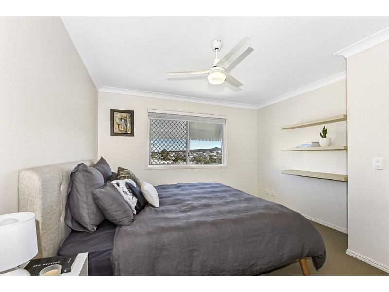 26 Laguna Cr, Springfield Lakes QLD 4300