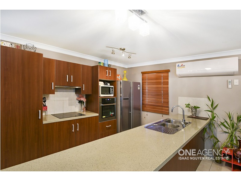 29 Dinnigan Cres, Durack QLD 4077