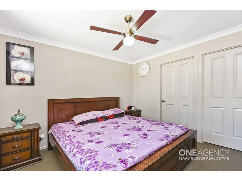 29 Dinnigan Cres, Durack QLD 4077