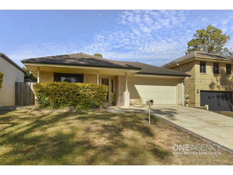 18 Sanctuary Dr, Forest Lake QLD 4078