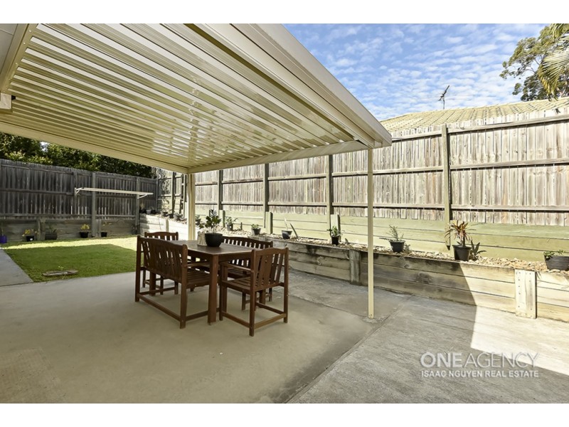 18 Sanctuary Dr, Forest Lake QLD 4078