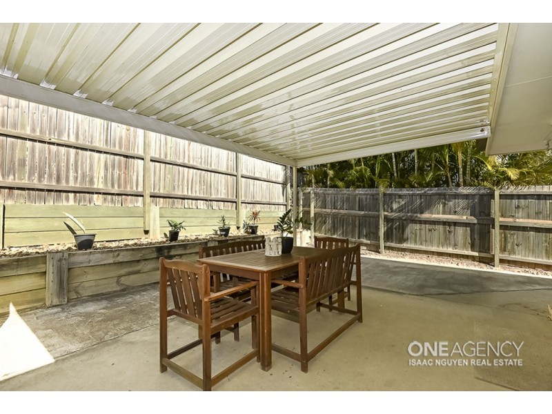 18 Sanctuary Dr, Forest Lake QLD 4078