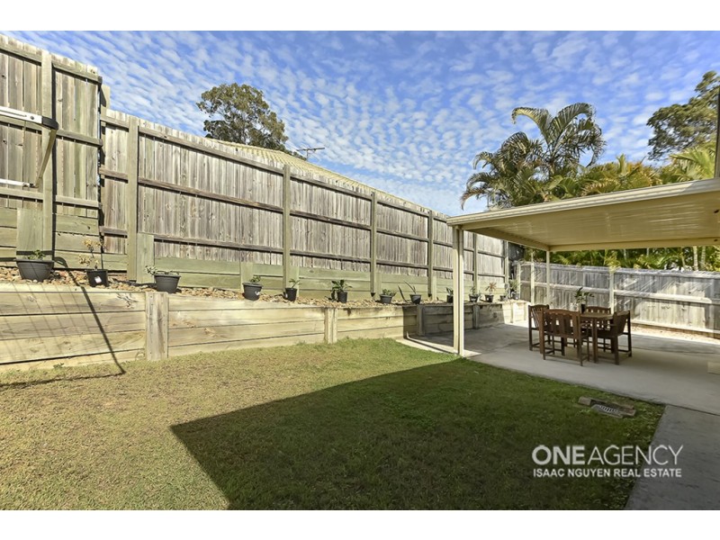 18 Sanctuary Dr, Forest Lake QLD 4078