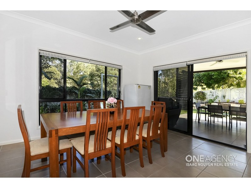 45 Christopher Pl, Sinnamon Park QLD 4073