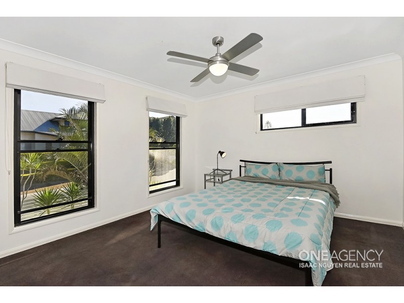 45 Christopher Pl, Sinnamon Park QLD 4073